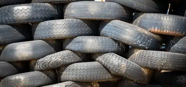 Comment choisir le bon type de pneus pour votre véhicule : H ou V ?